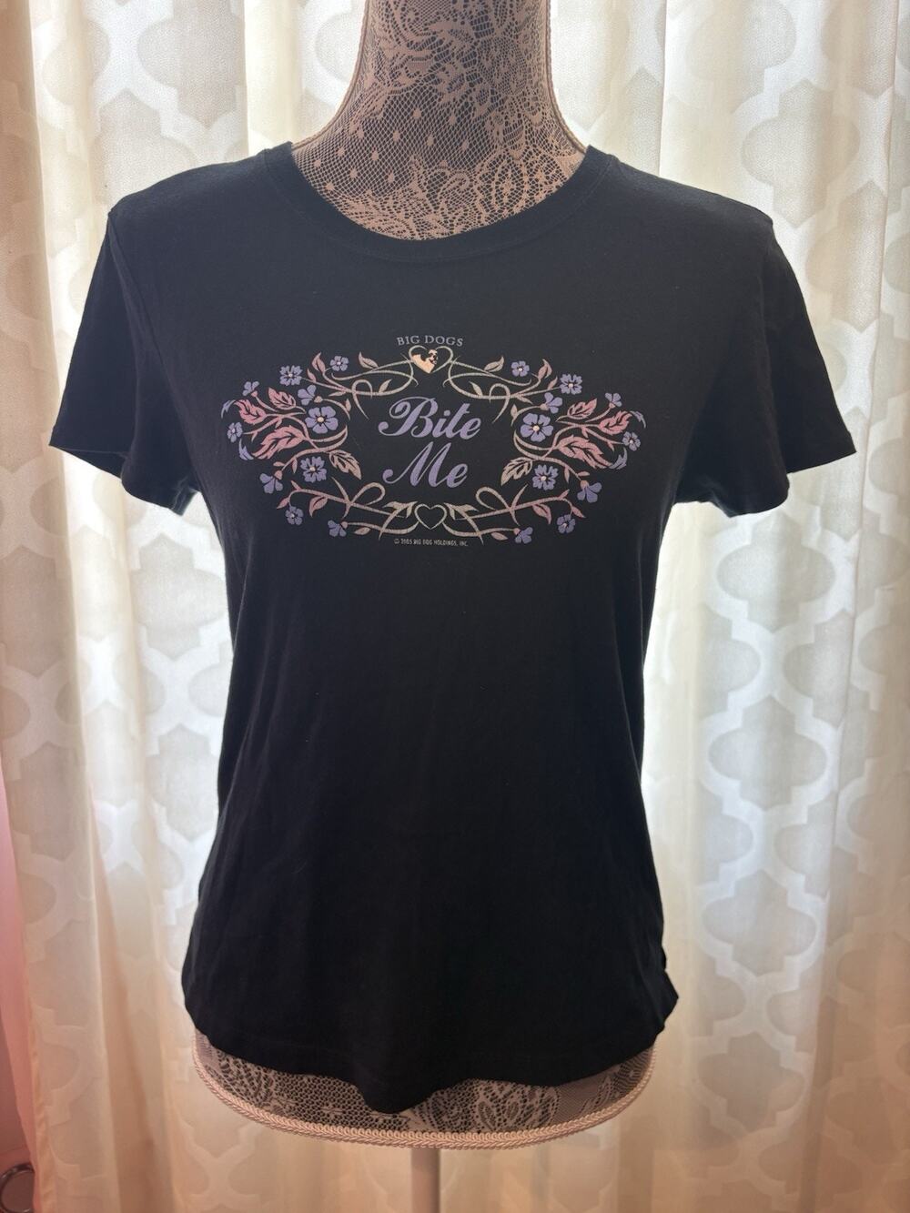 Womens VTG Medium Big Dogs Round neck short sleeve T-Shirt Bite me Floral Y2K